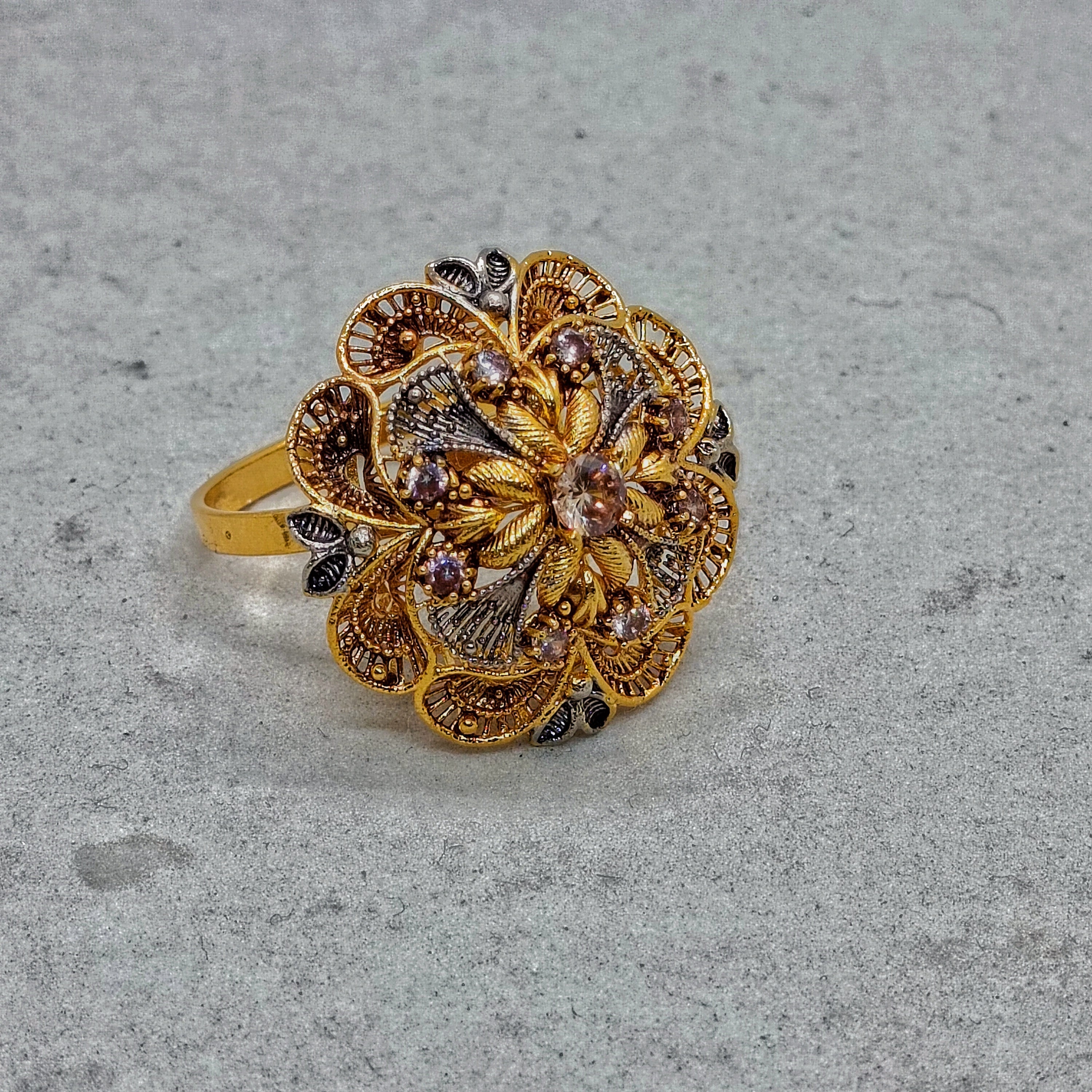 Beautiful Ring R1