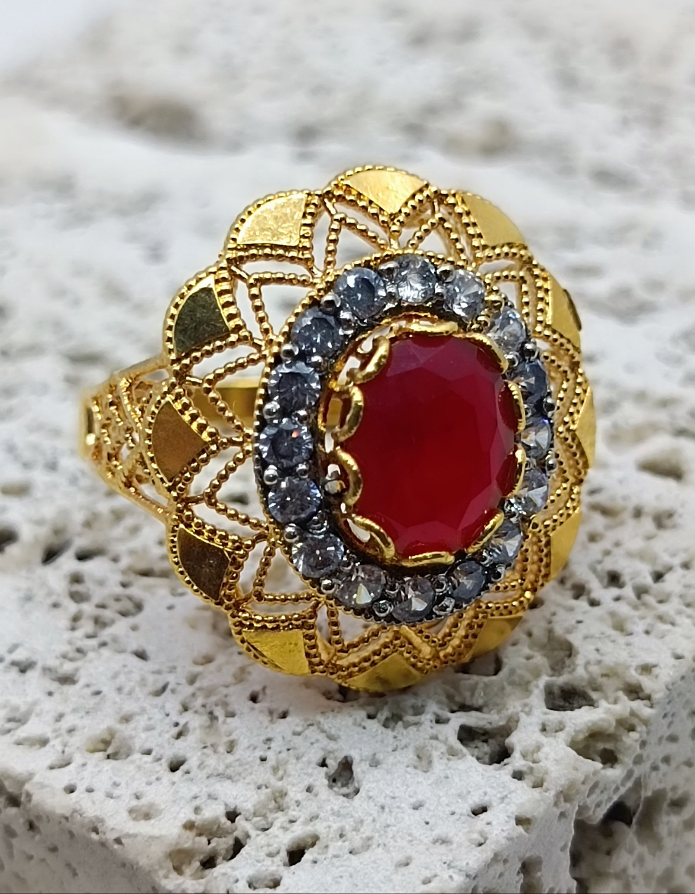Classic Heritage Ring – Traditional Jewelry for Special Occasions