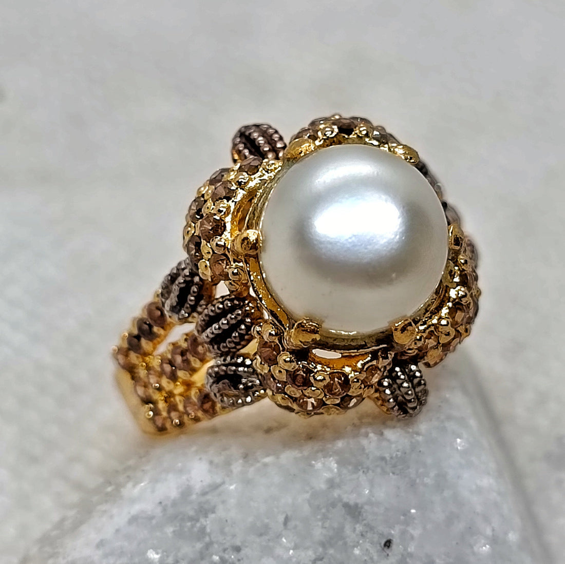 Beautiful pearl ring