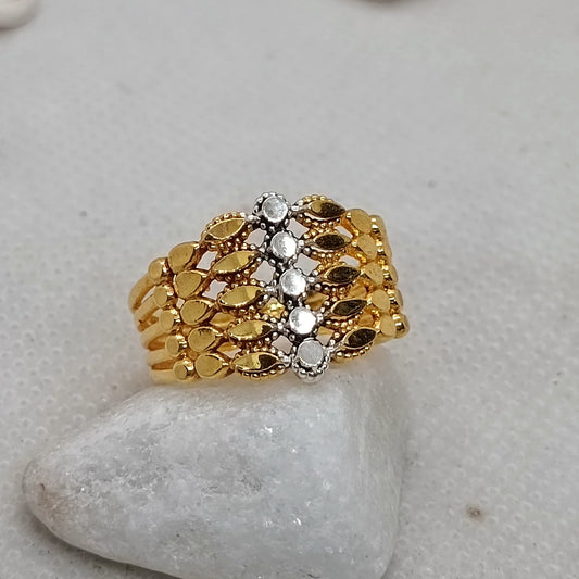 Traditional style ring