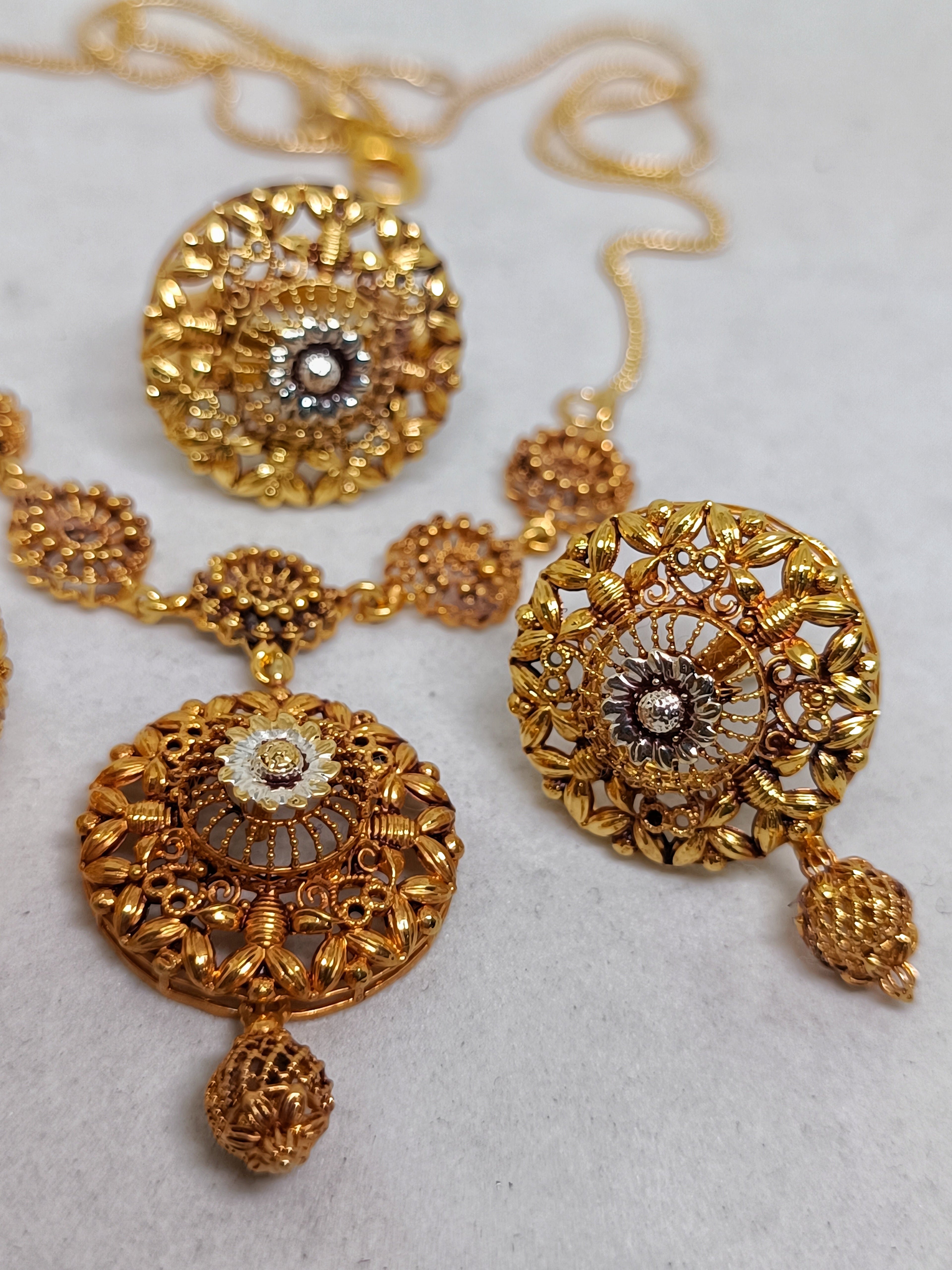 Beautiful mala set 1327