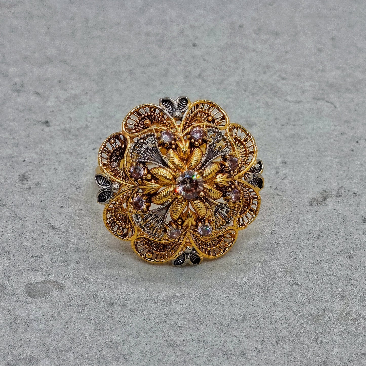 Beautiful Ring R1