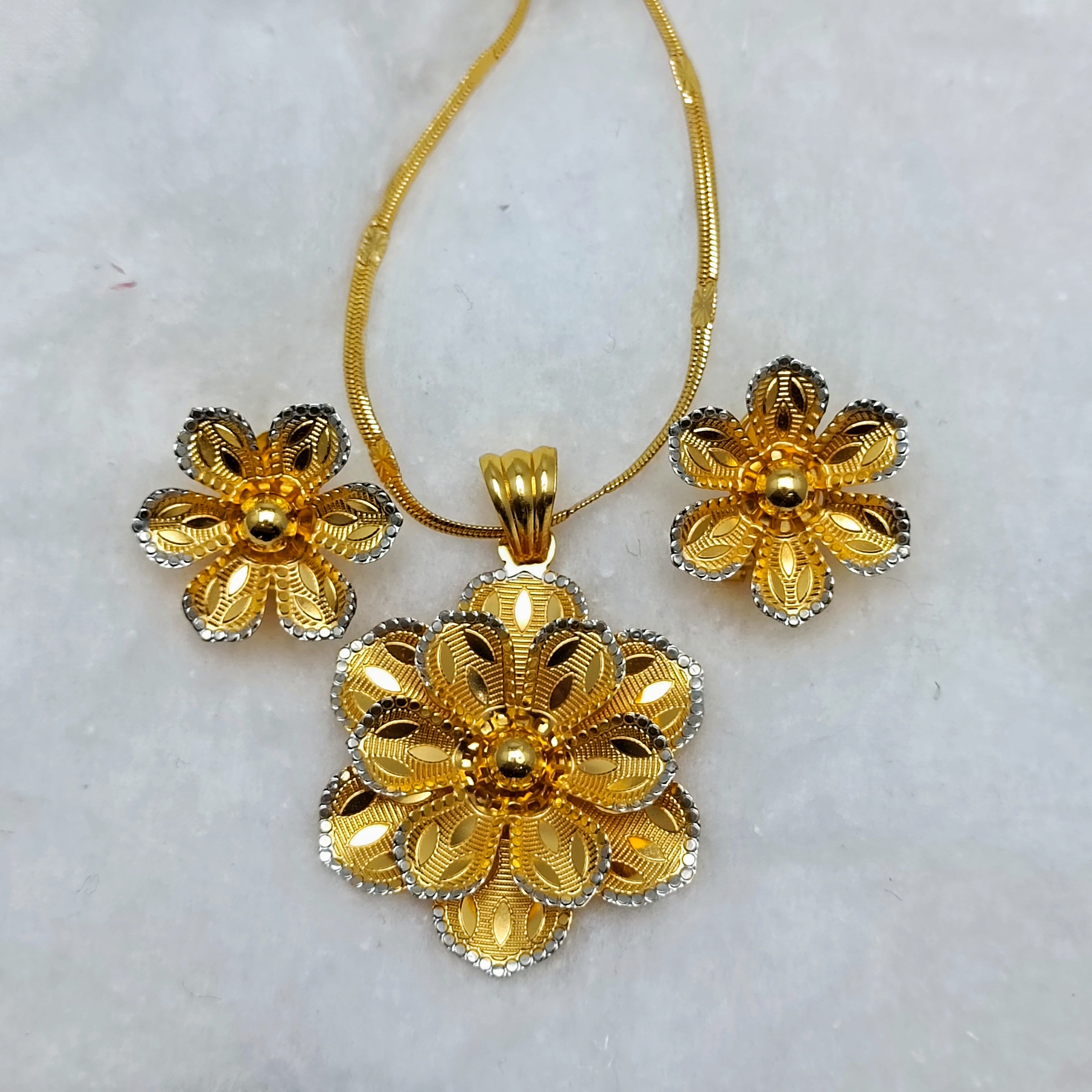 Beautiful Turkish style locket set