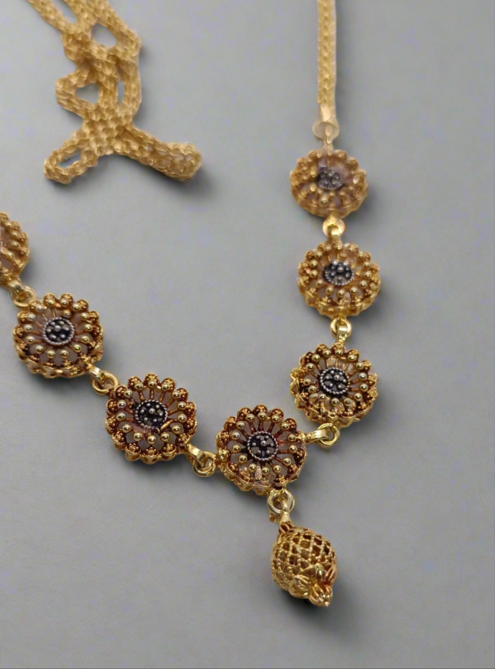 Beautiful chain 1322