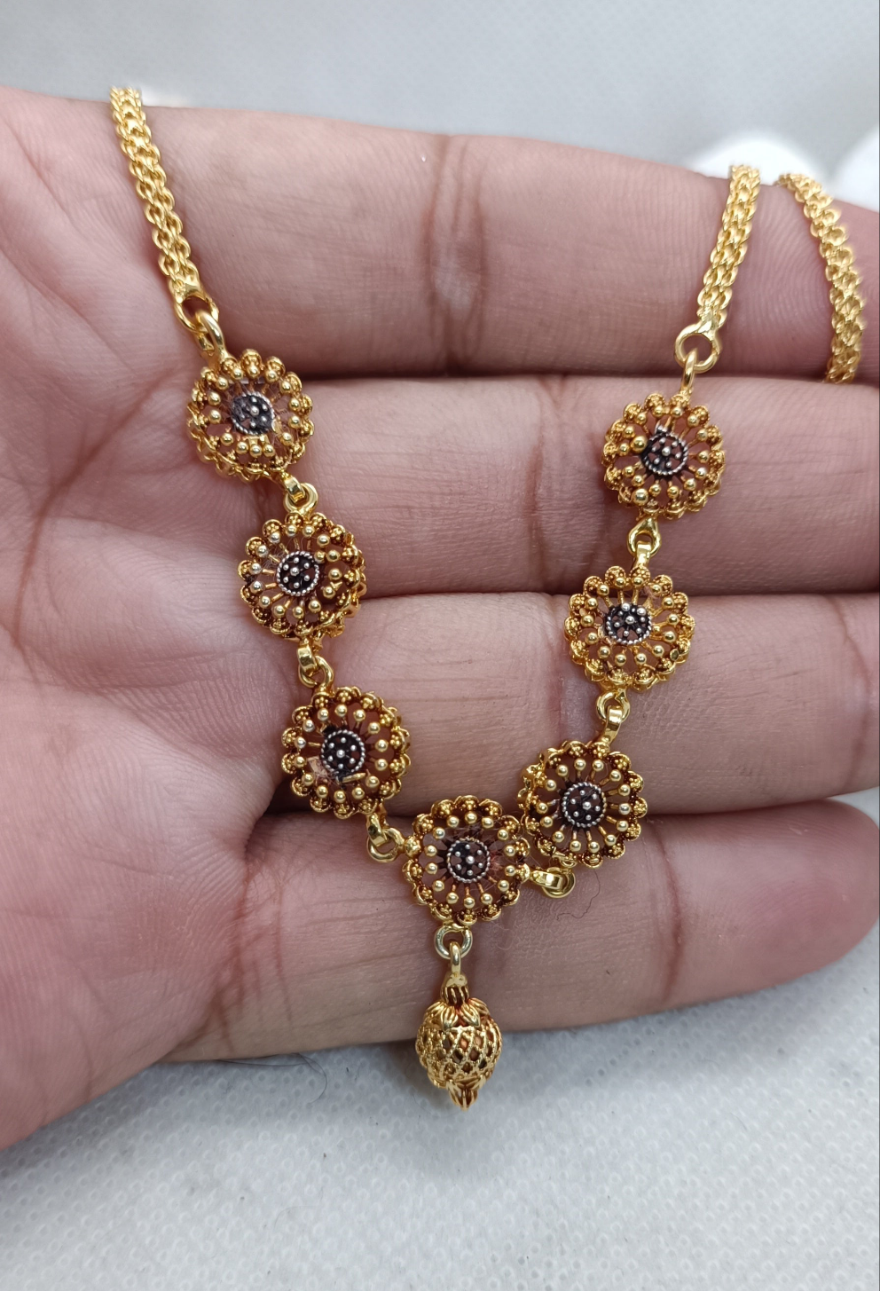Beautiful chain 1322