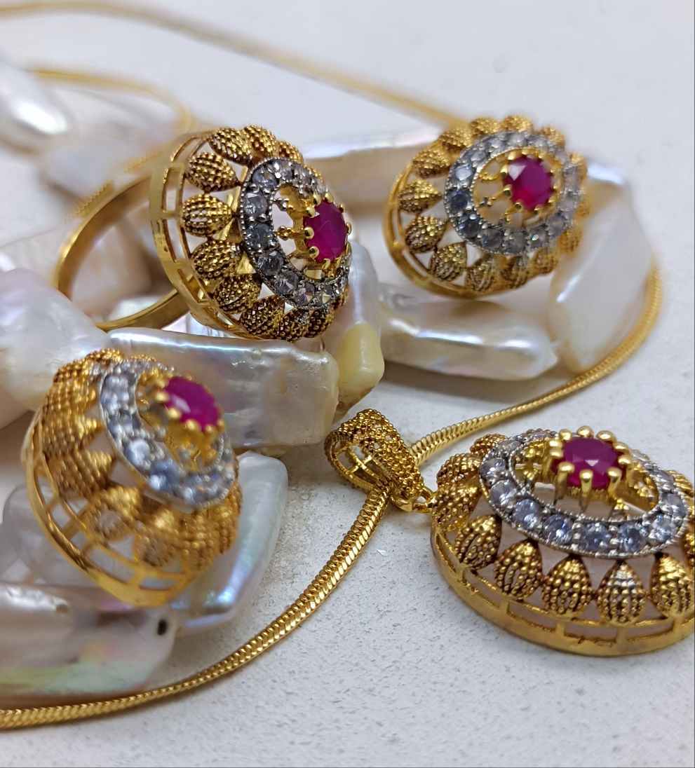 Beautiful locket set/074