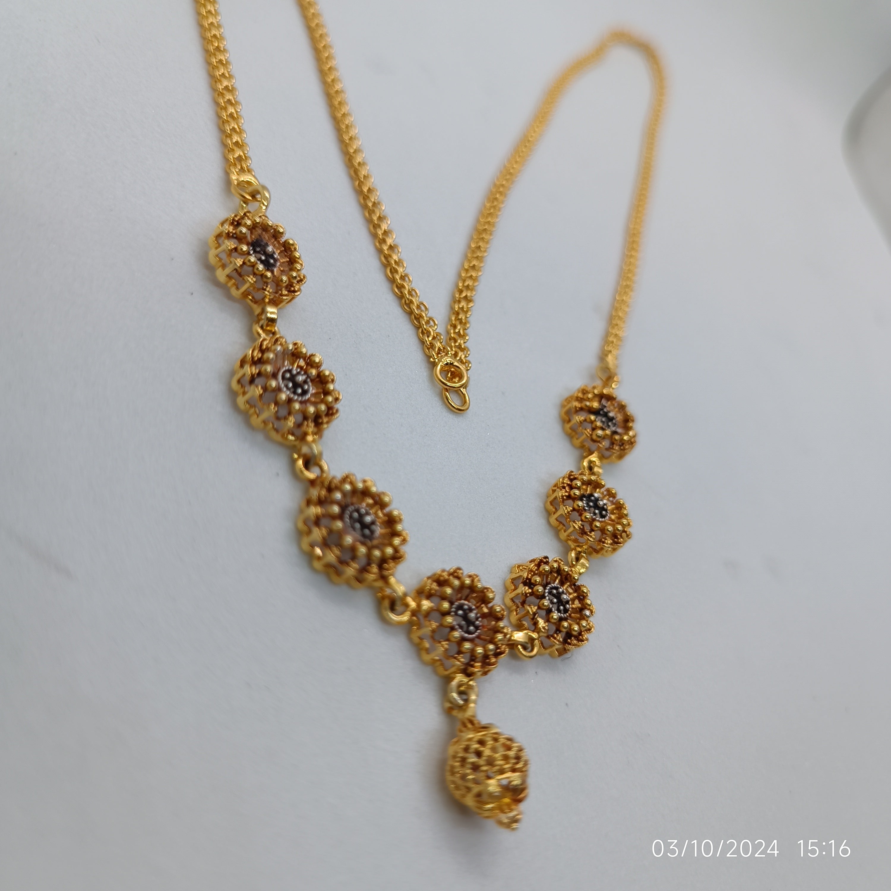Beautiful chain 1322