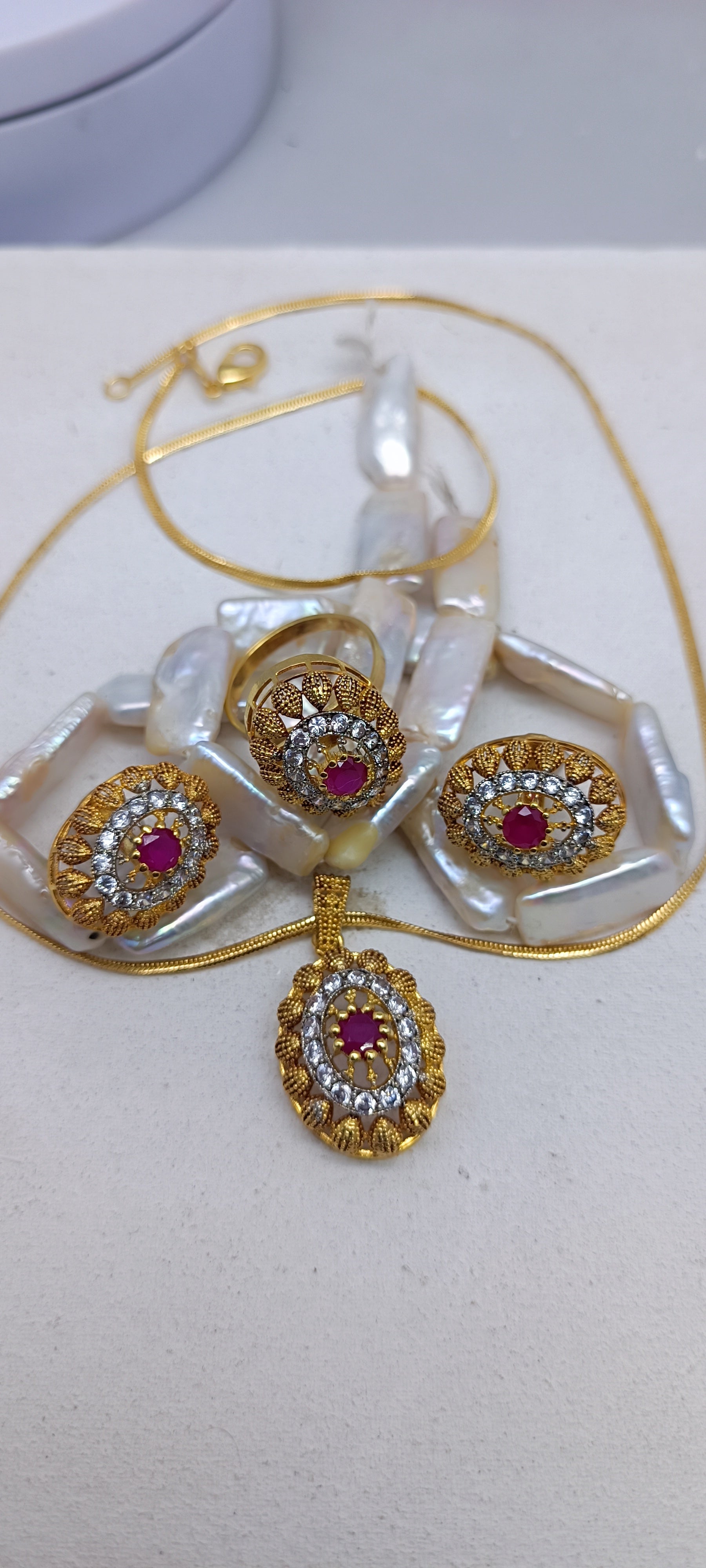 Beautiful locket set/074