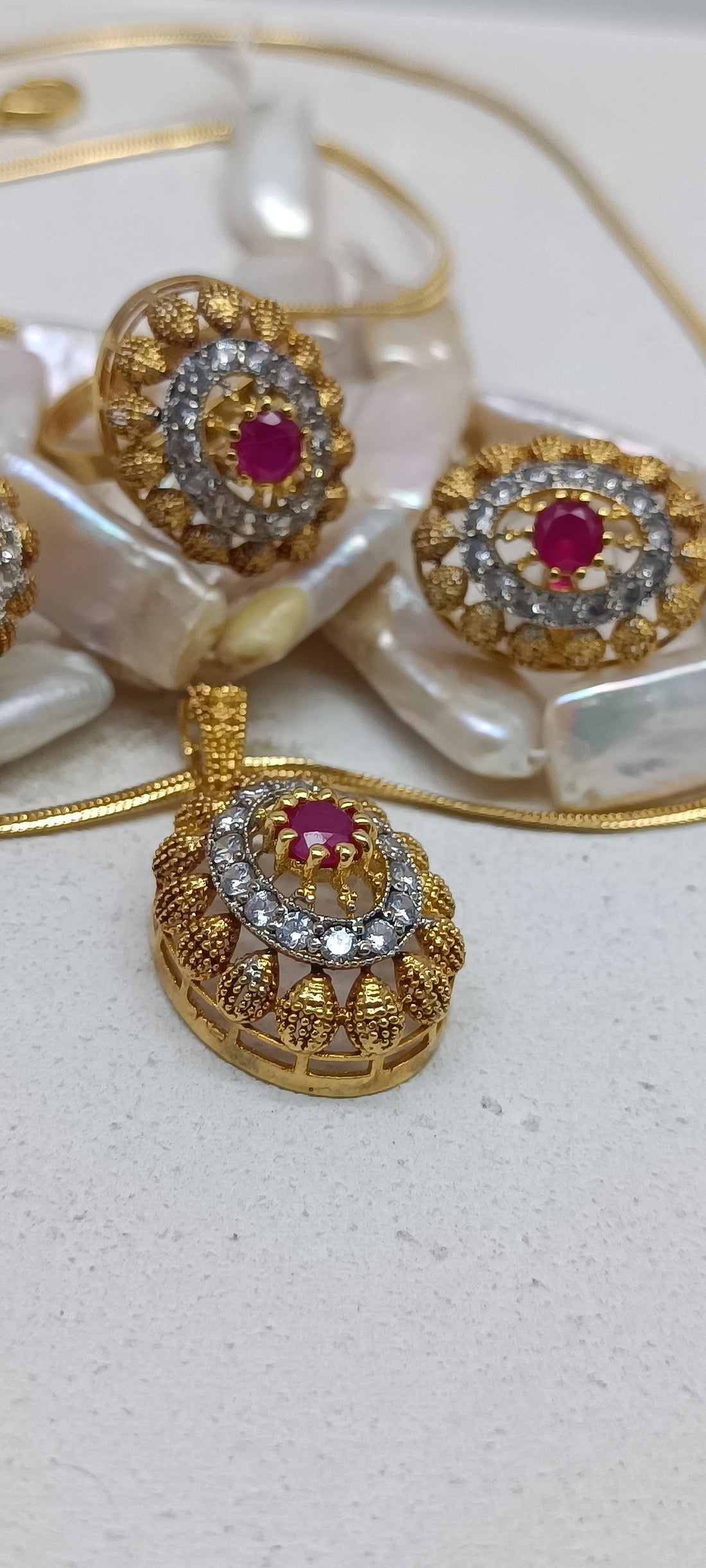 Beautiful locket set/074