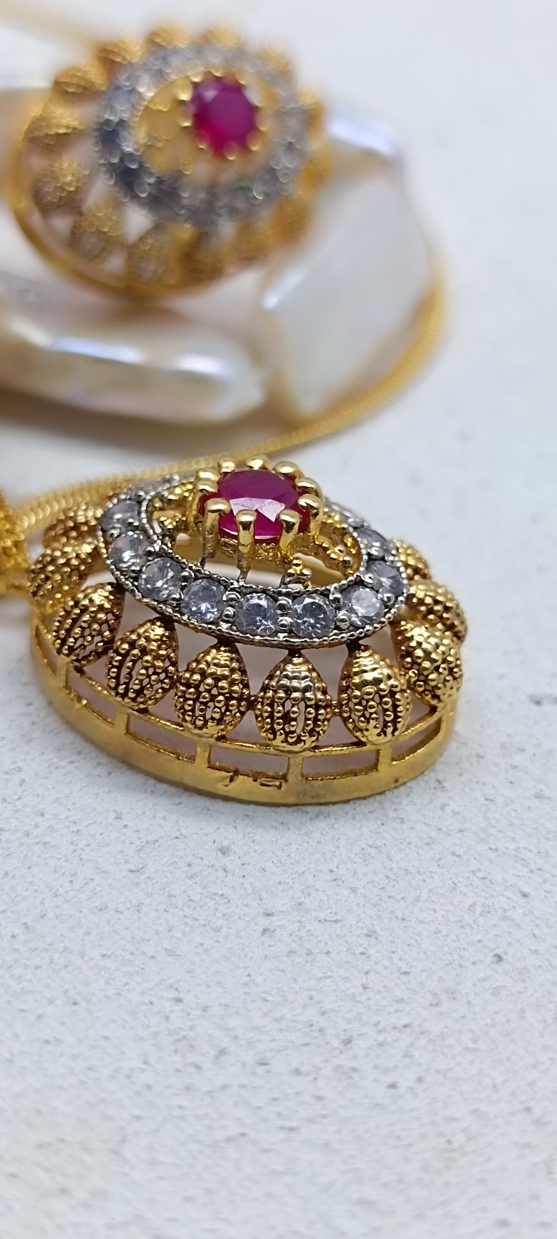 Beautiful locket set/074