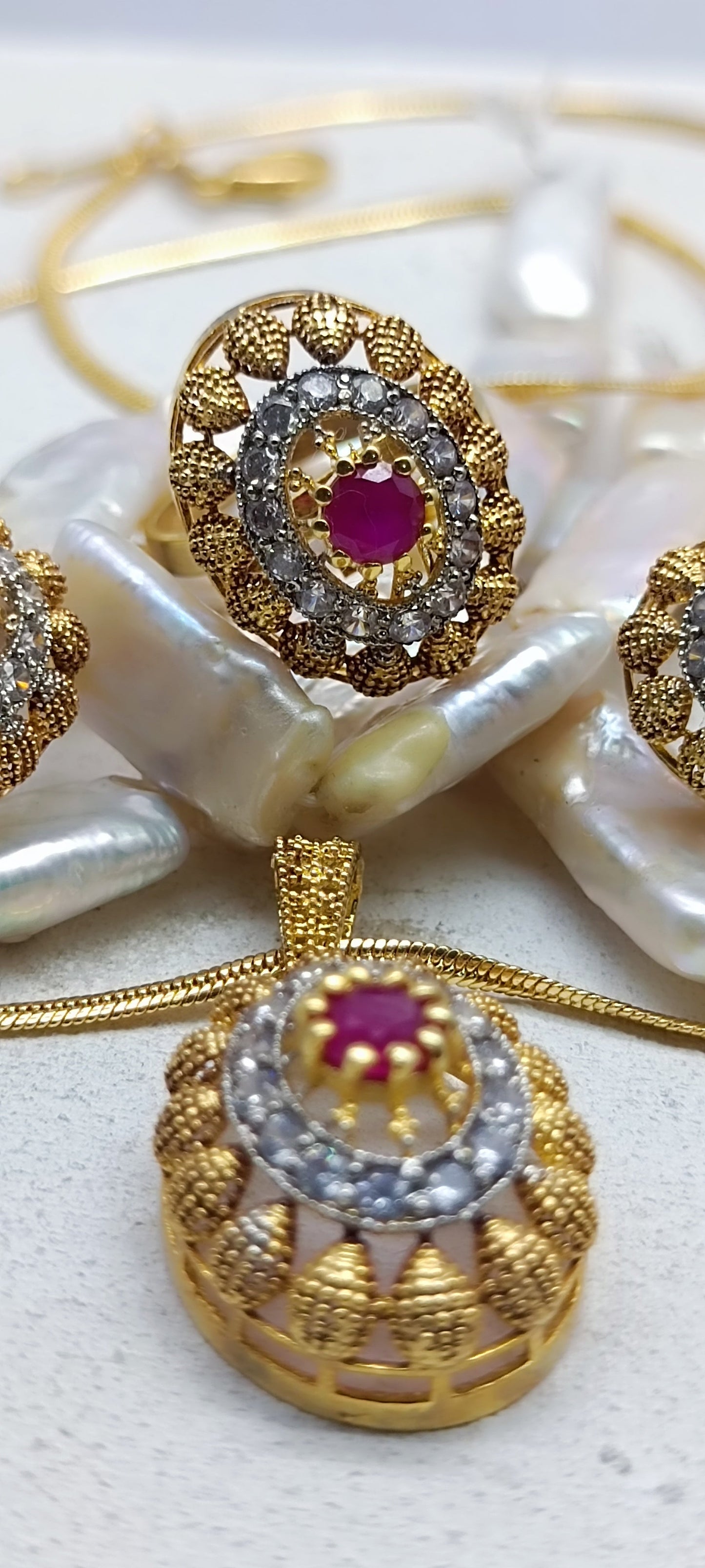 Beautiful locket set/074