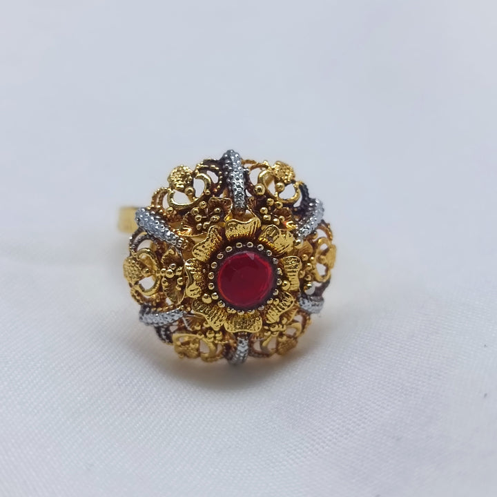 Traditional ring with red chetam stone/uk22