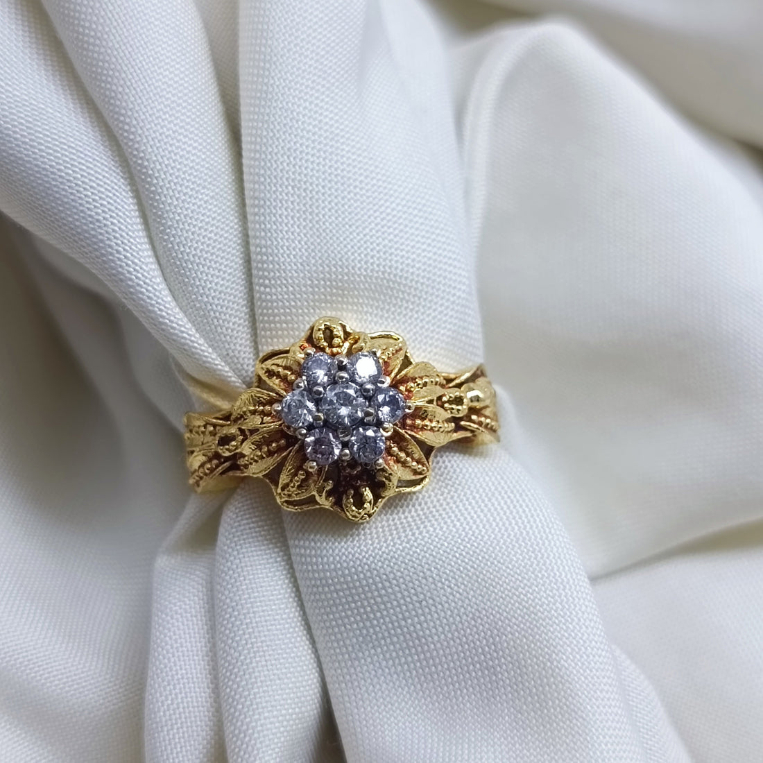 Zircon stone ring/uk51
