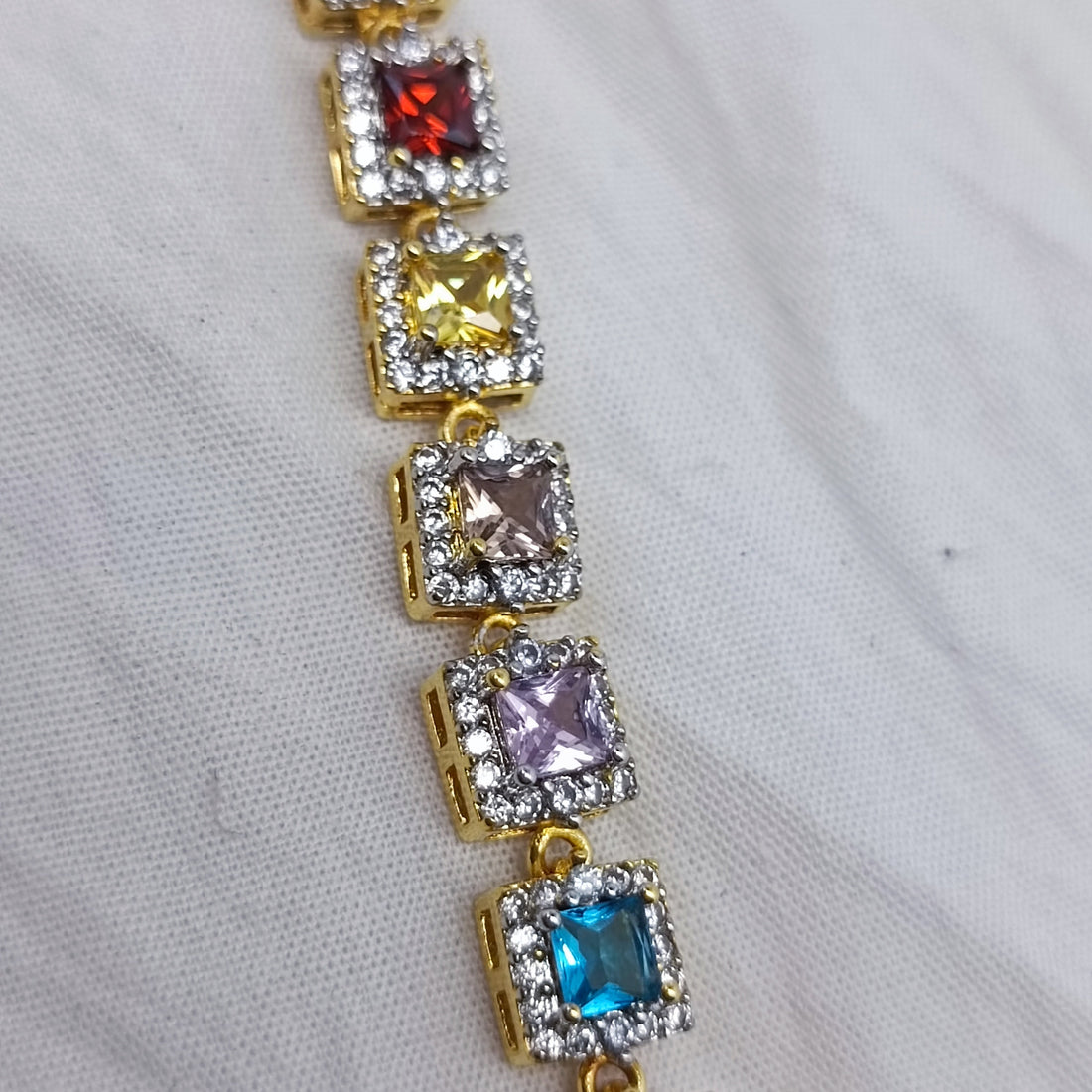 Zirconia gold bracelet