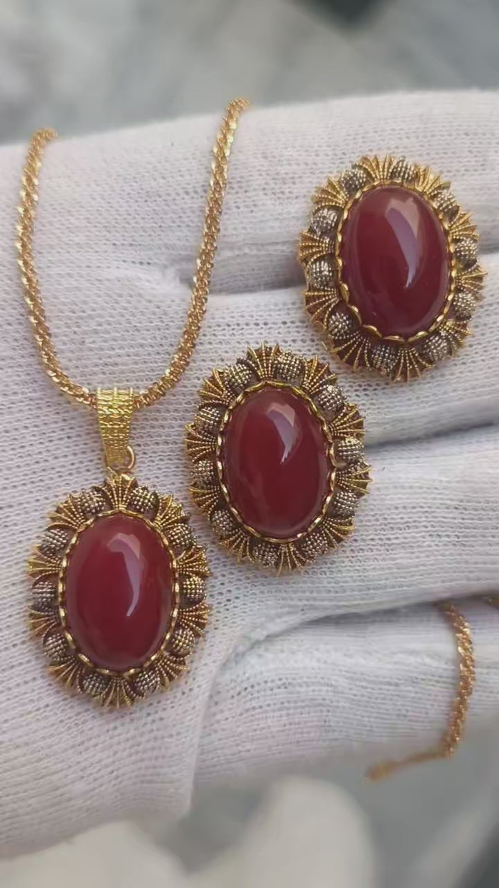 Aqeeq locket set