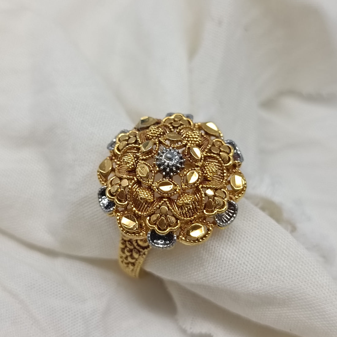 Gold look ring