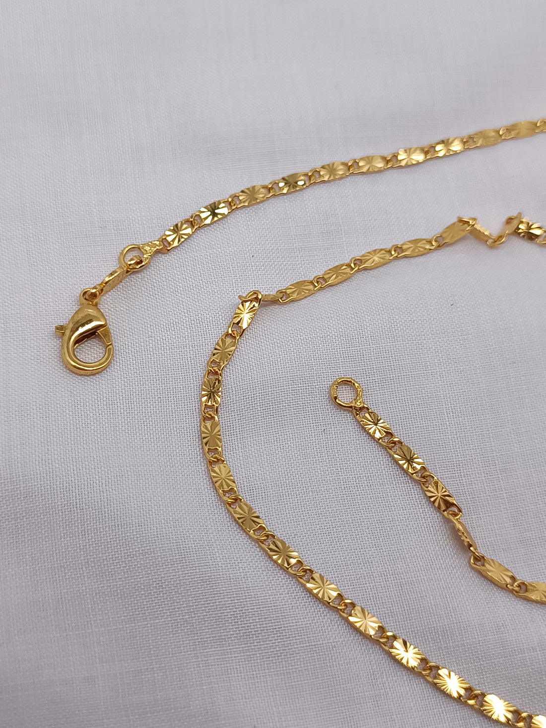 Beautiful daily wear chain