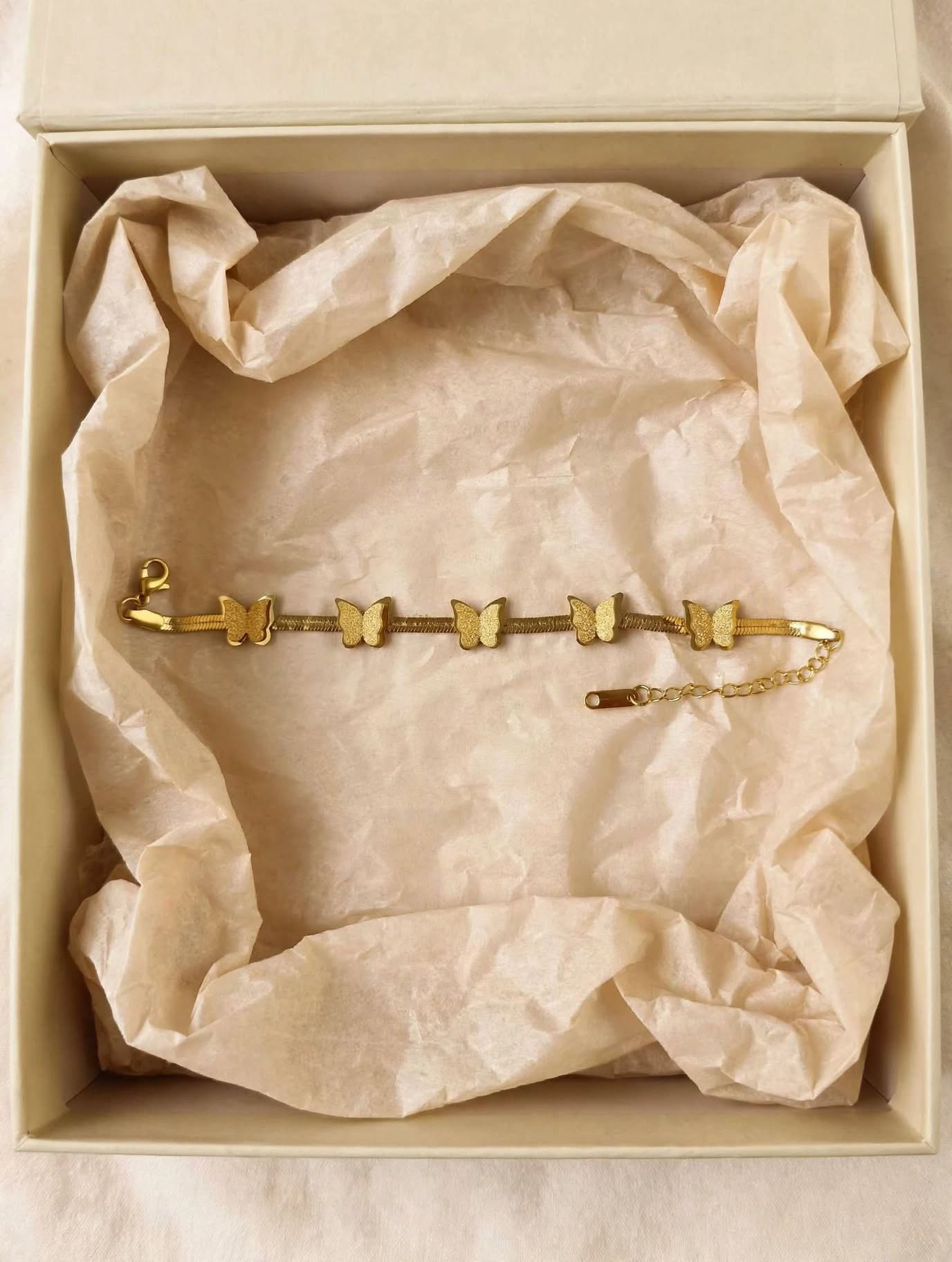 gold look bracelet