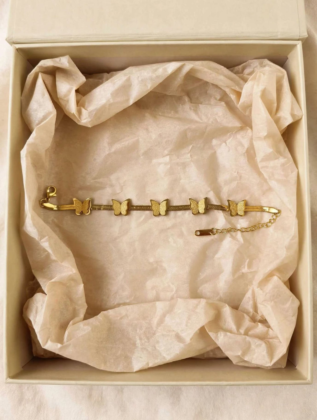 gold look bracelet