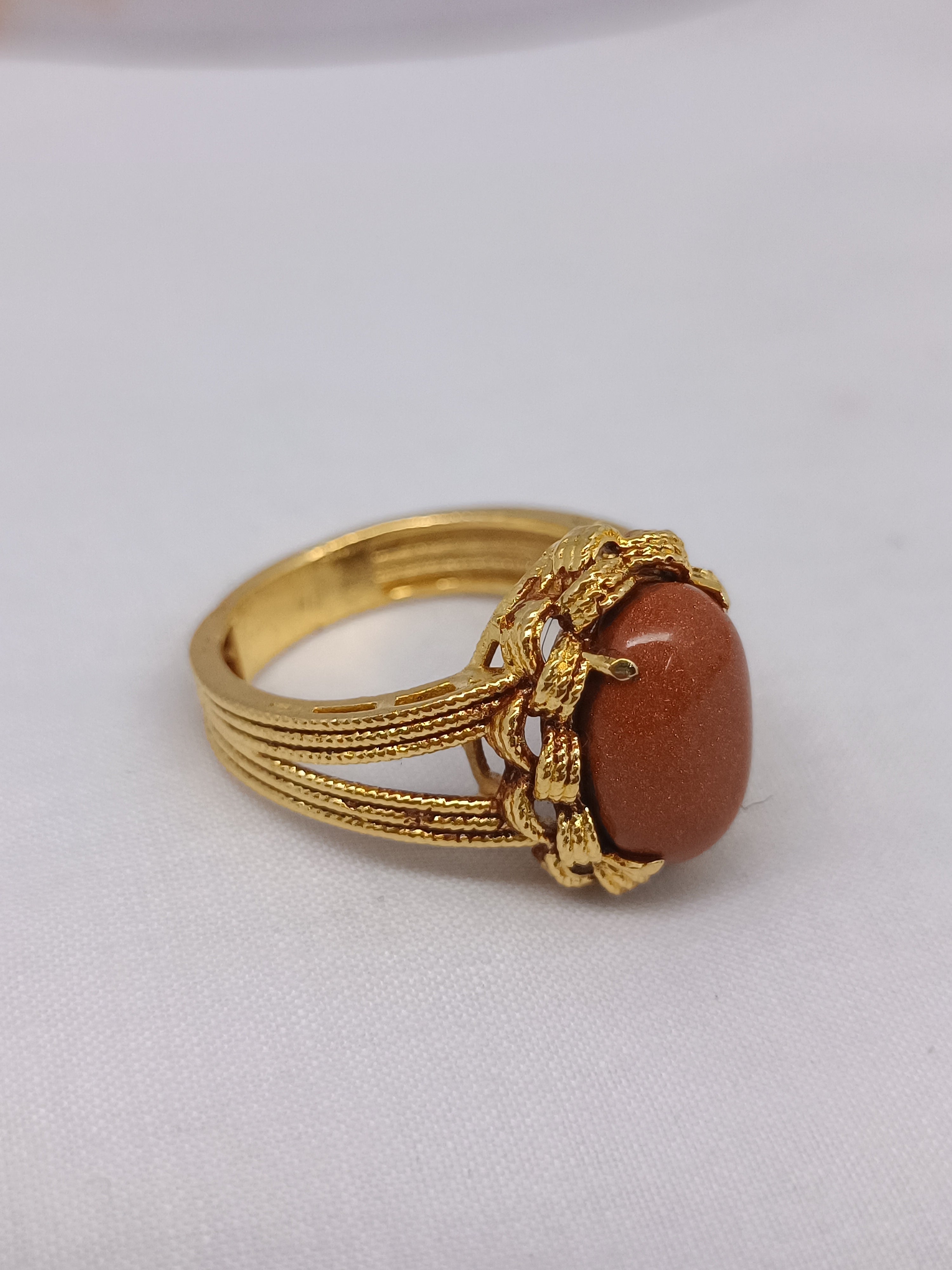 Beautiful  sunstar stone ring