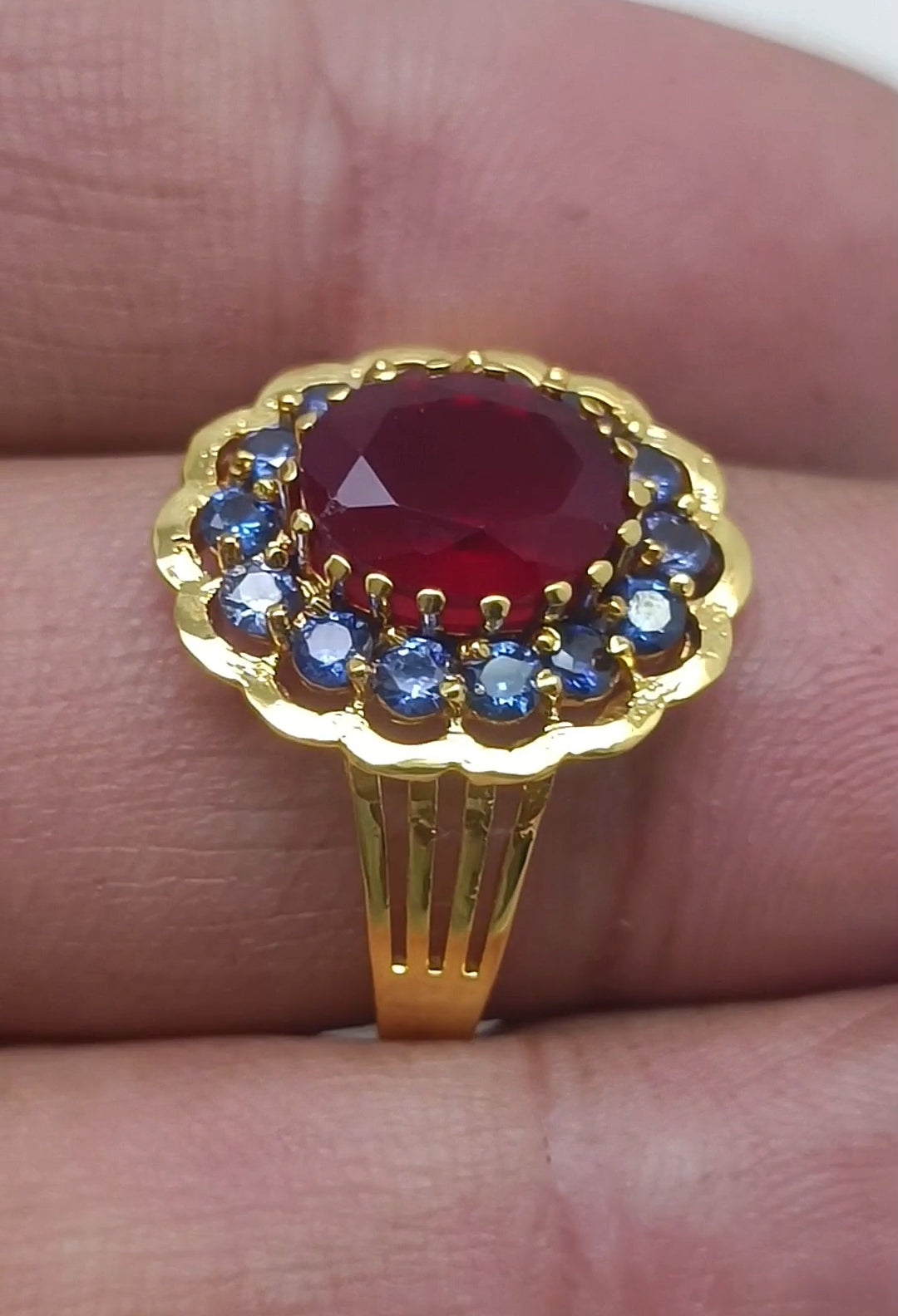 Blue sapphire  stone ring B1174